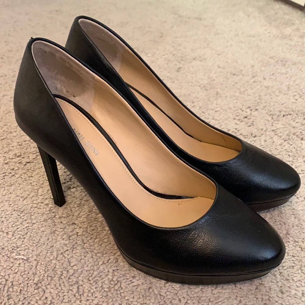 Black Gianni Bini heels